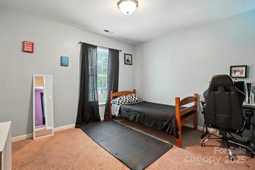 8837 Cedar Run Way, Charlotte, NC 28273