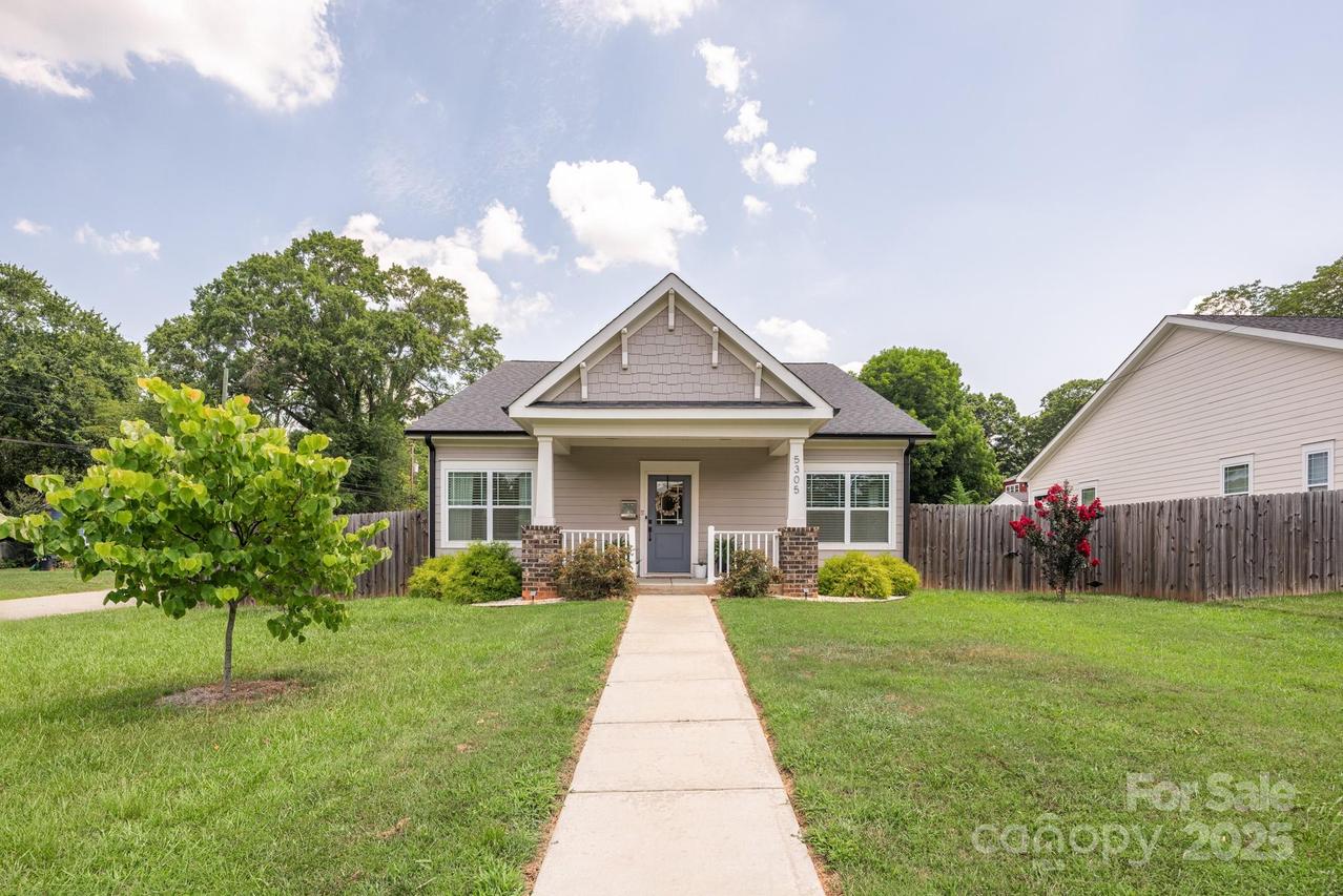 5305 Tarrywood Ln., Charlotte, NC 28205