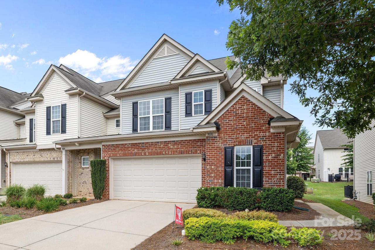 5820 Glassport Ln., Charlotte, NC 28210