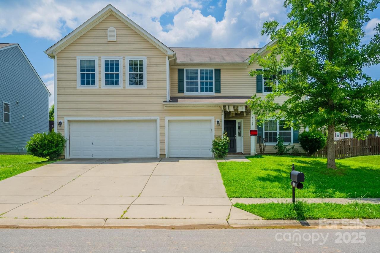 1821 Swan Dr., Charlotte, NC 28216
