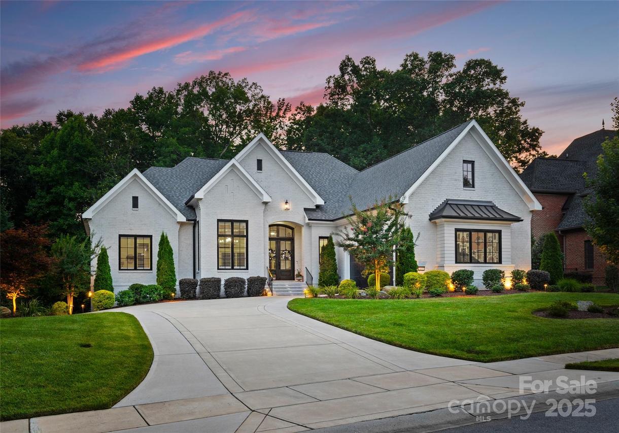 2455 Mountain Park Dr., Charlotte, NC 28214
