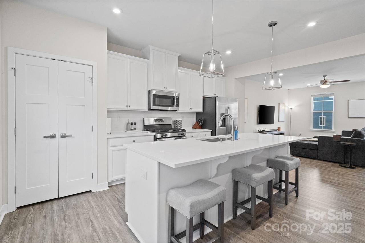1217 Ashbury St., Charlotte, NC 28216