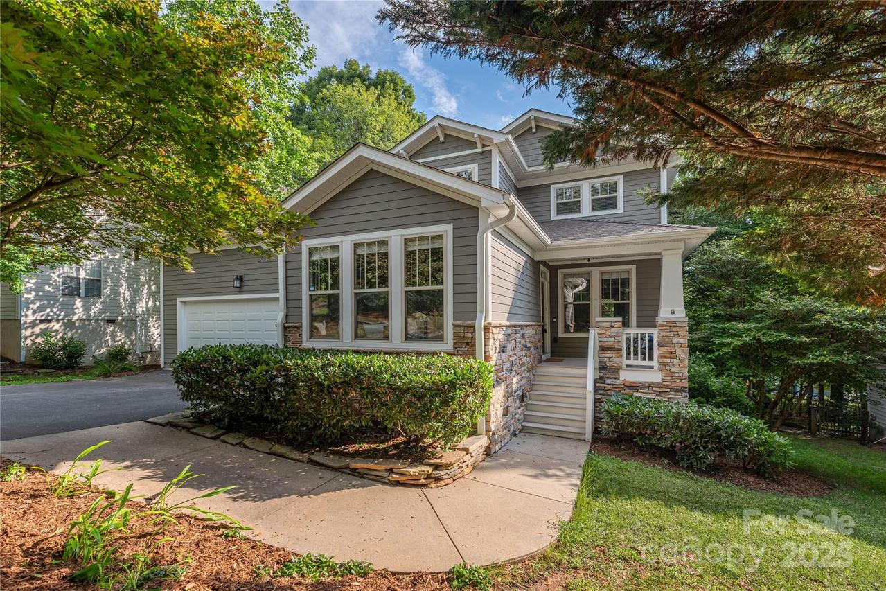 112 Mountain Dr., Biltmore Lake, NC 28715