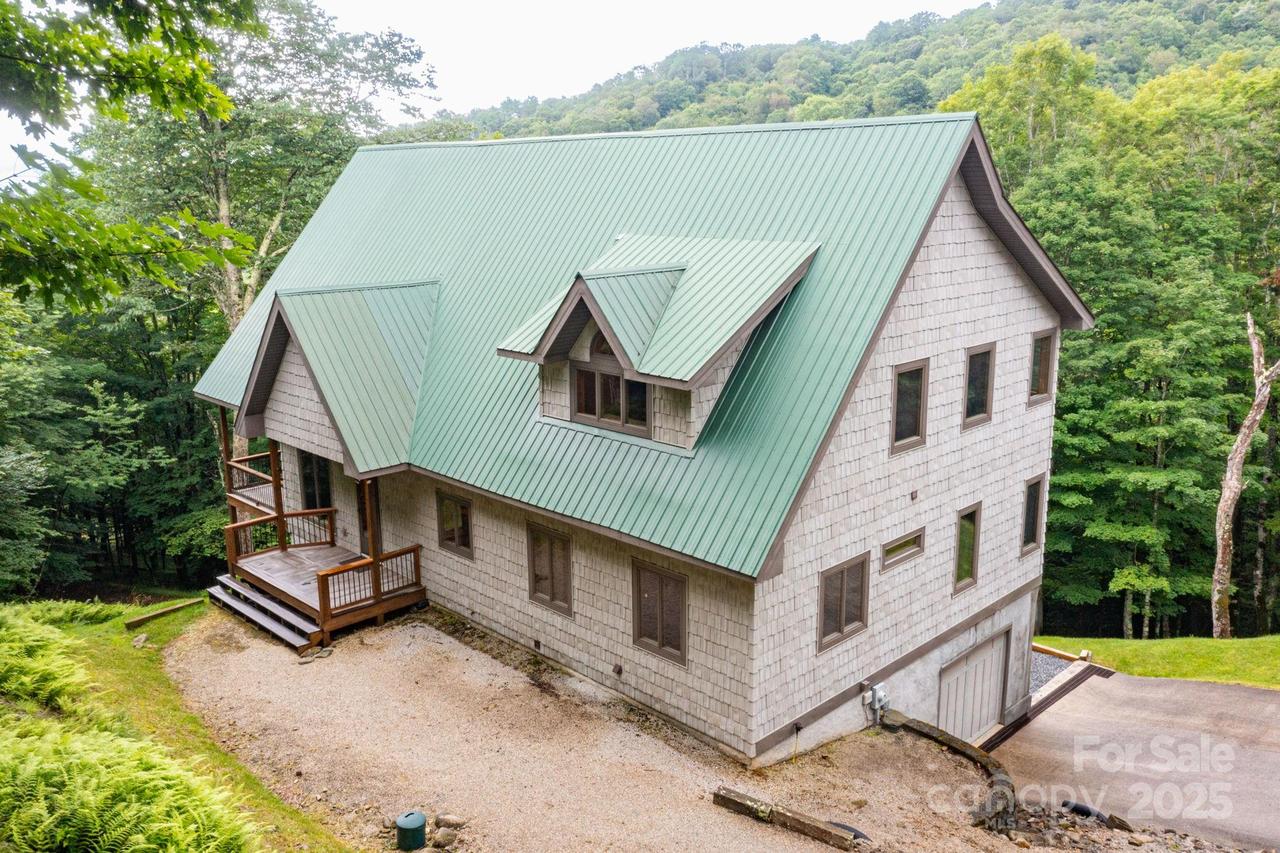 155 Mule Trail Dr., Bakersville, NC 28705