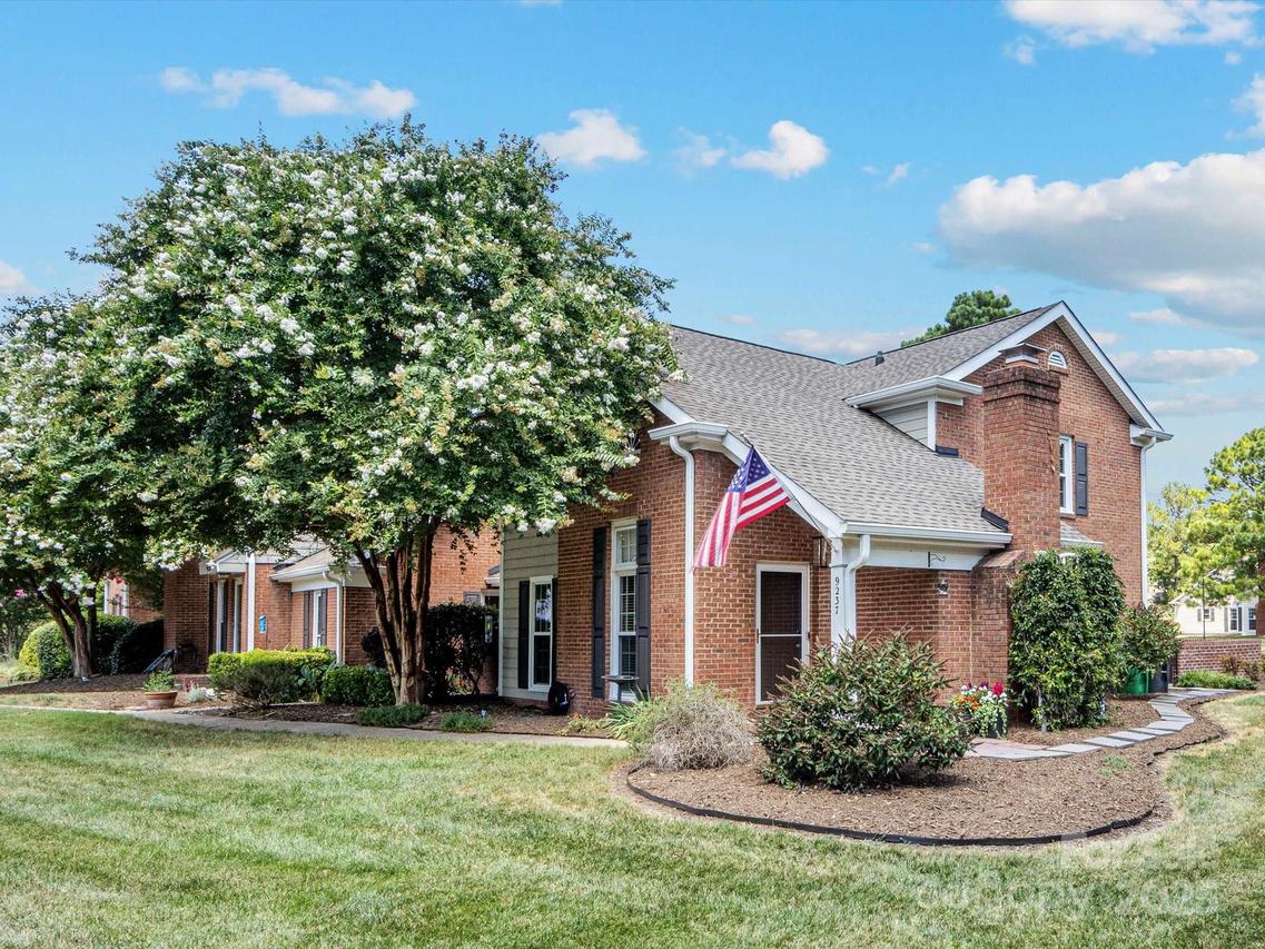 9237 N Vicksburg Park Ct., Charlotte, NC 28210