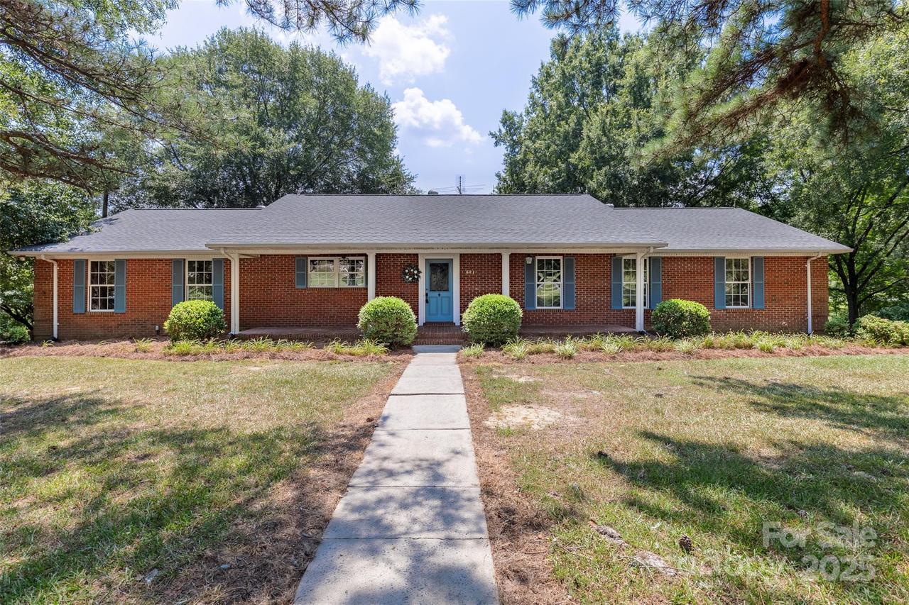 621 Big Lick Rd., Oakboro, NC 28129
