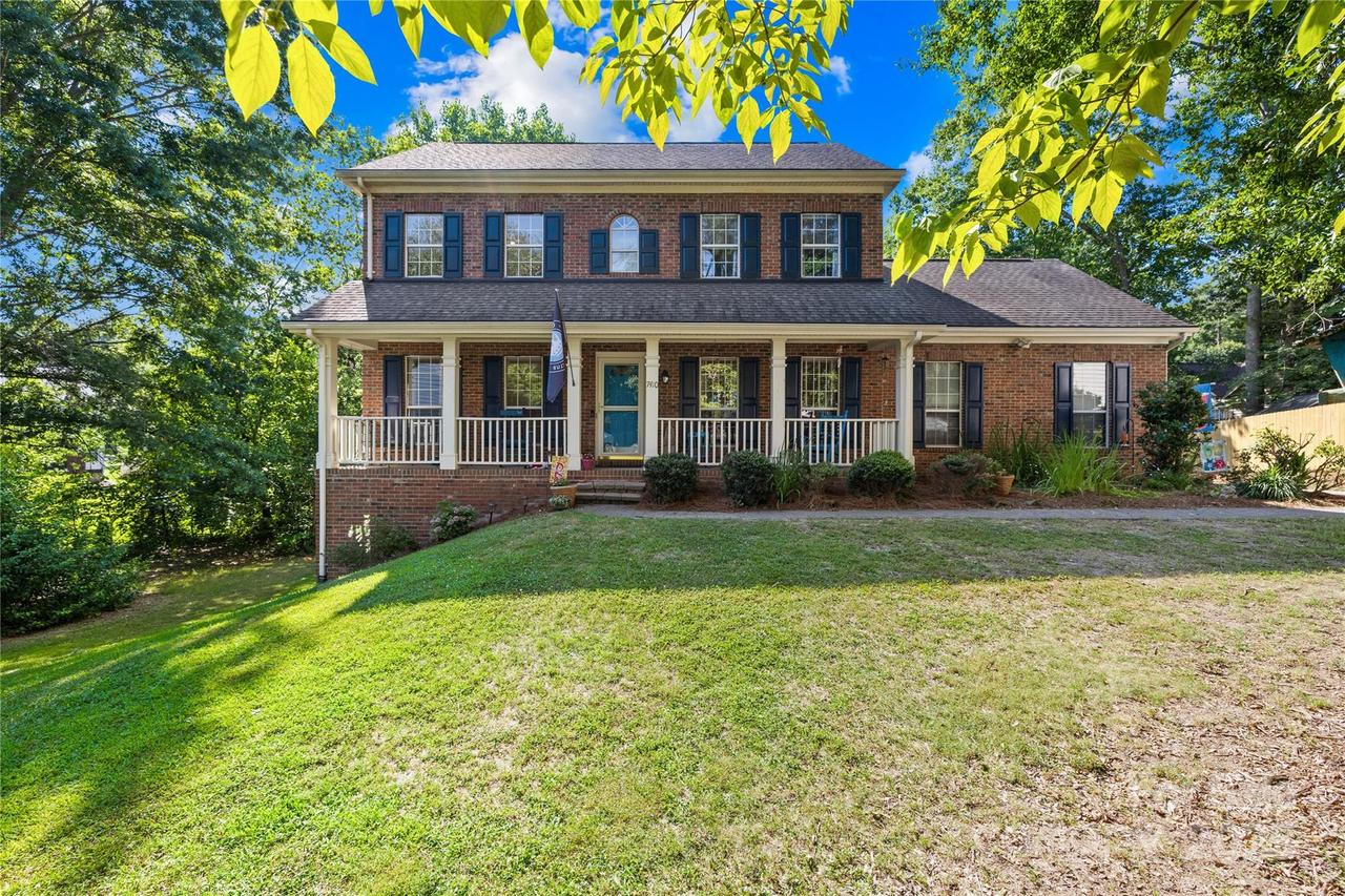 7410 Derby Meadows Ct., Charlotte, NC 28216