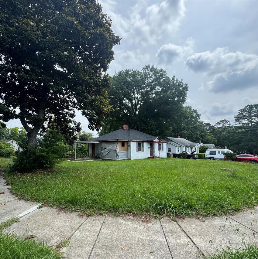 2416 Morton St., Charlotte, NC 28208