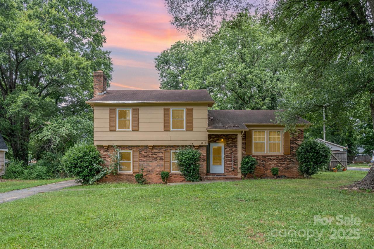6613 Caudell Pl., Charlotte, NC 28215