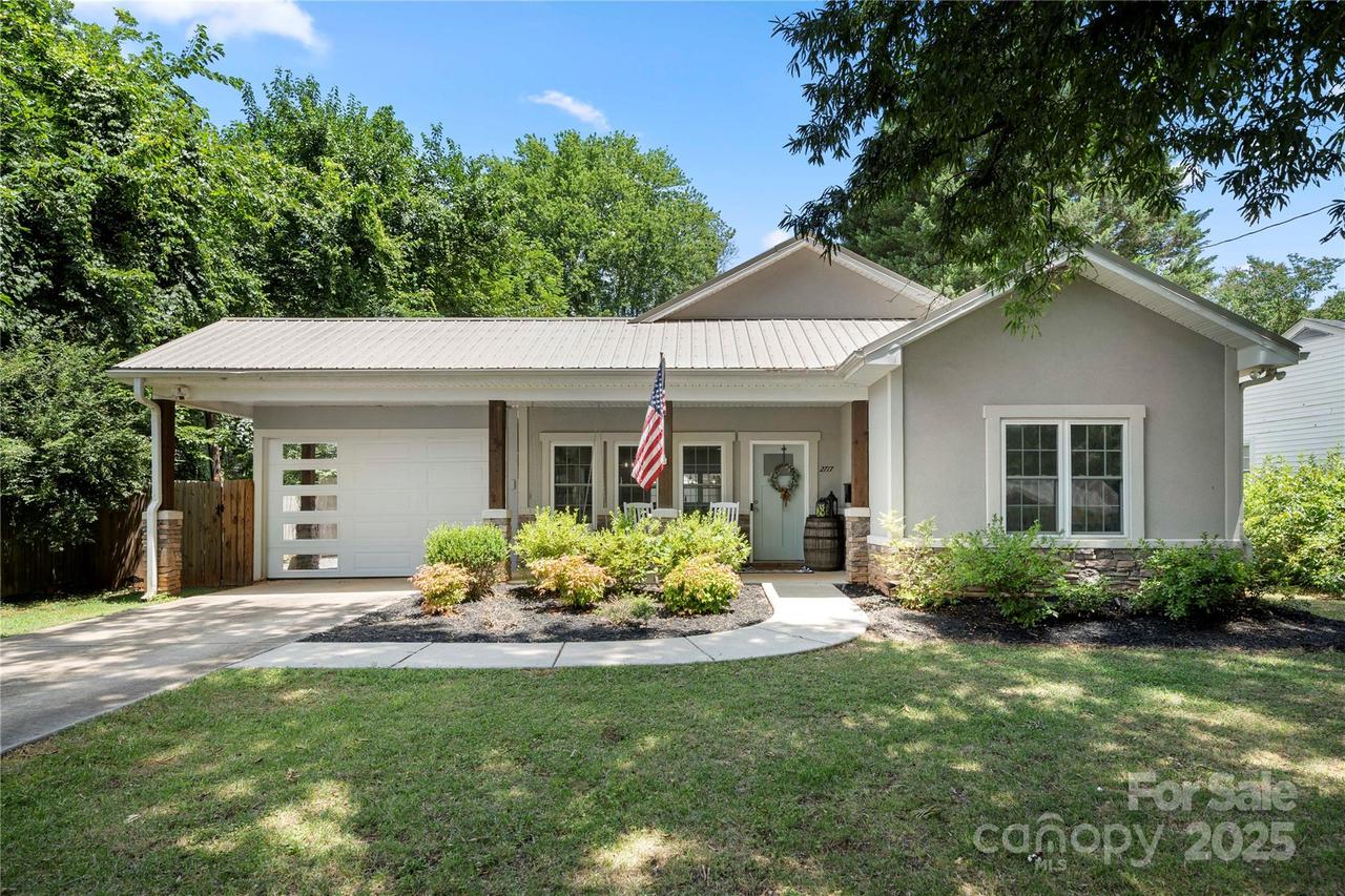 2717 Arnold Dr., Charlotte, NC 28205