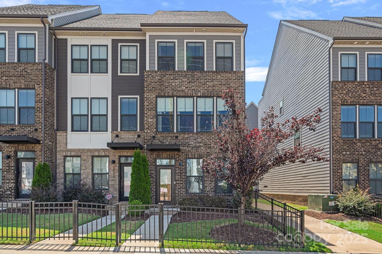 3625 S Tryon St., Charlotte, NC 28217