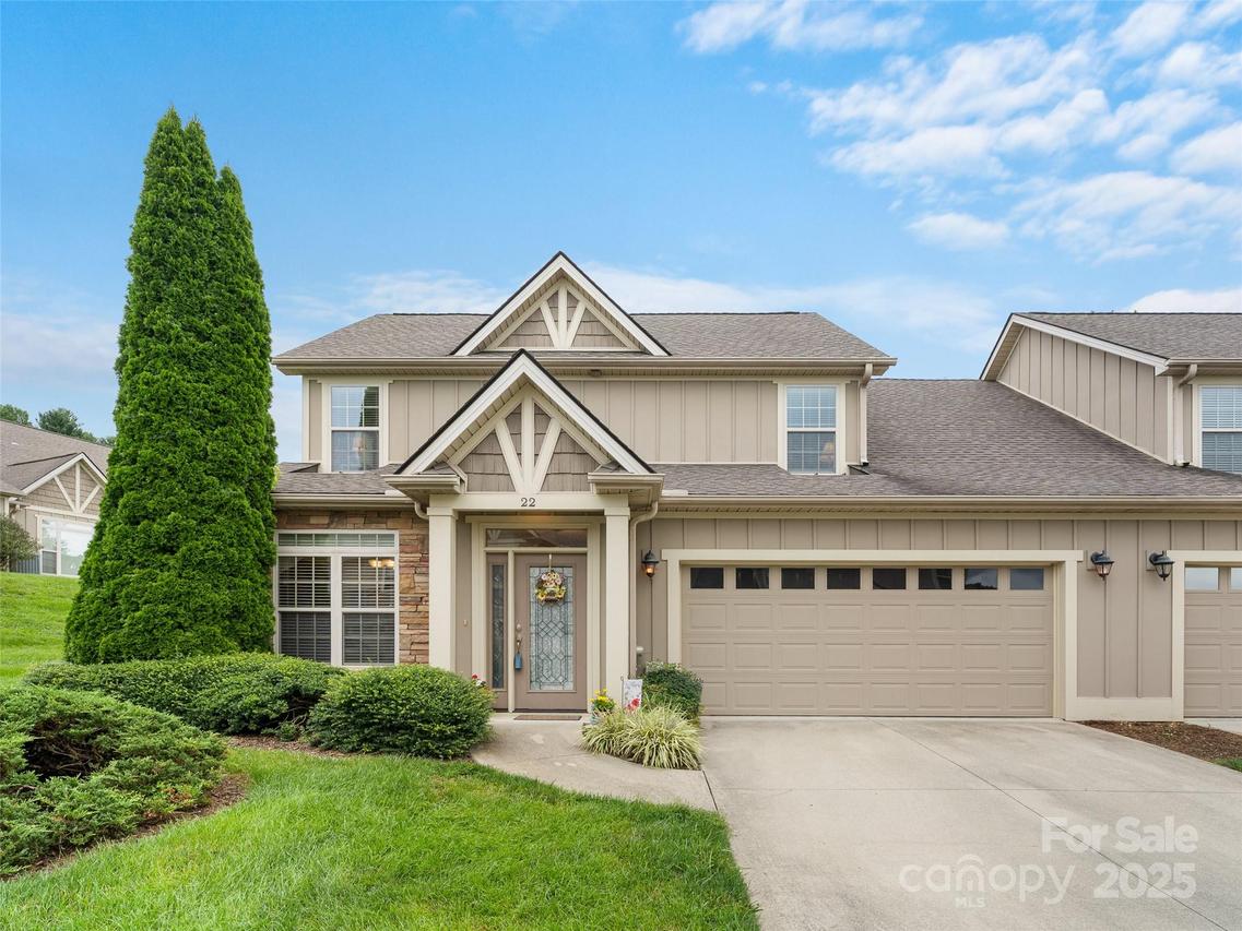 22 Florian Ln., Fletcher, NC 28732