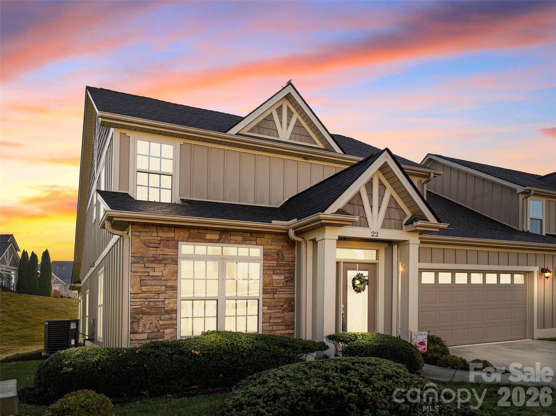 22 Florian Ln., Fletcher, NC 28732