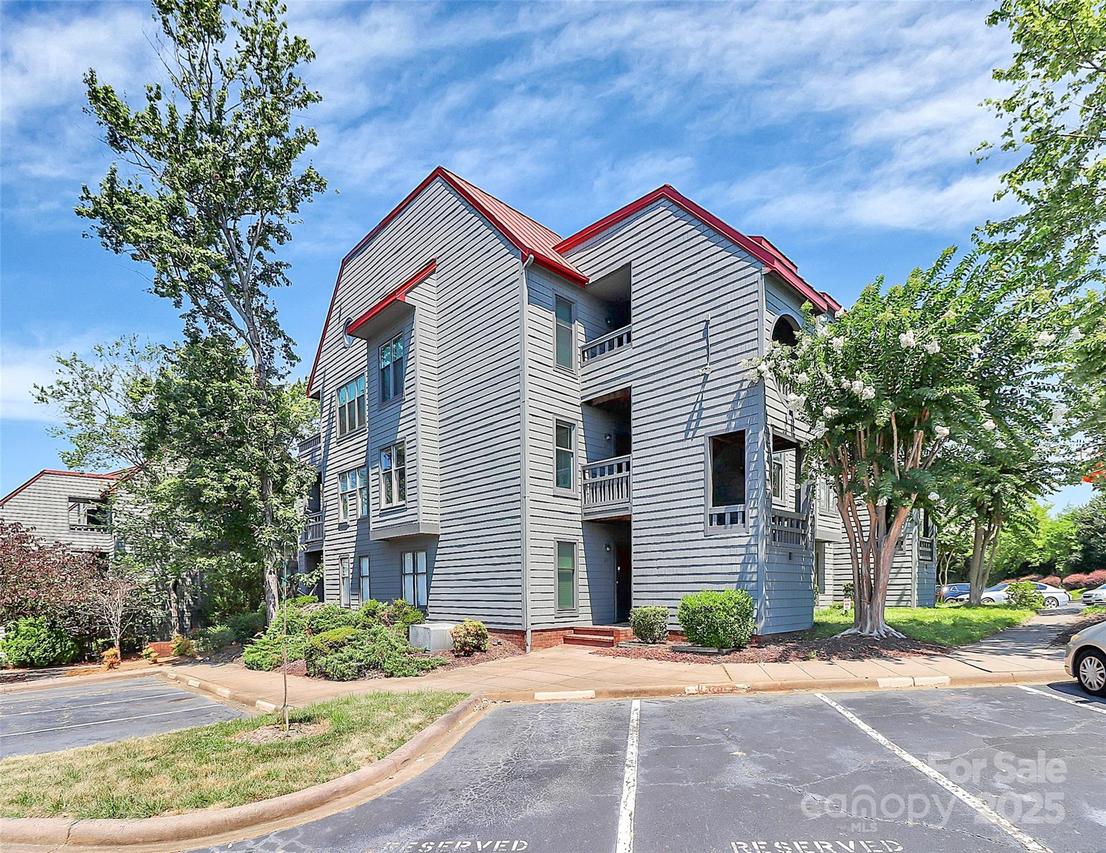 9035 J M Keynes Dr. #39, Charlotte, NC 28262