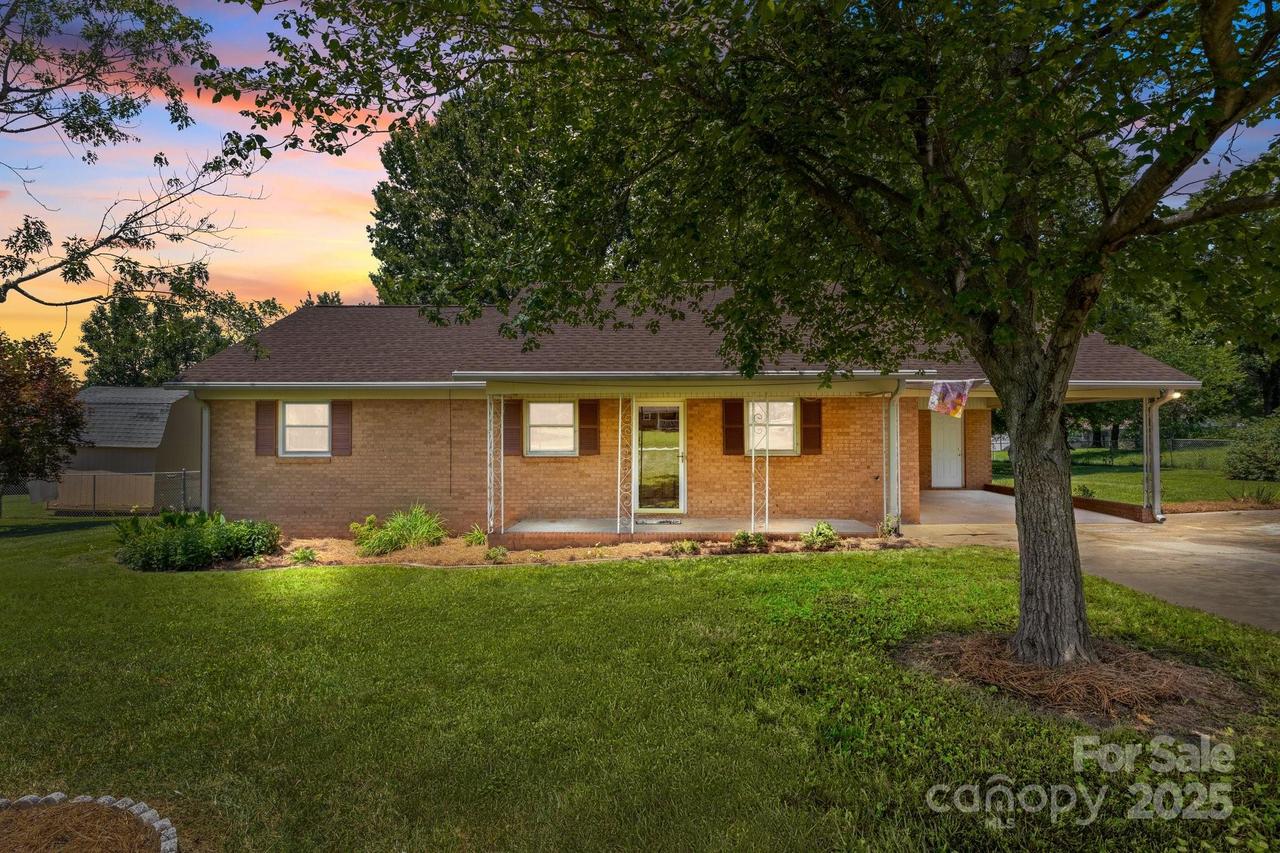 222 Mcmillian Heights Rd., Iron Station, NC 28080