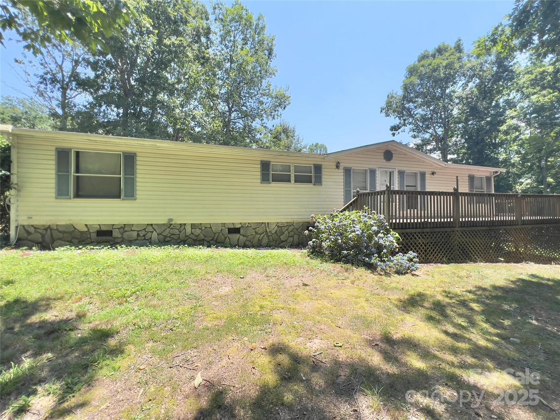 5000 Deal Mill Rd., Granite Falls, NC 28630