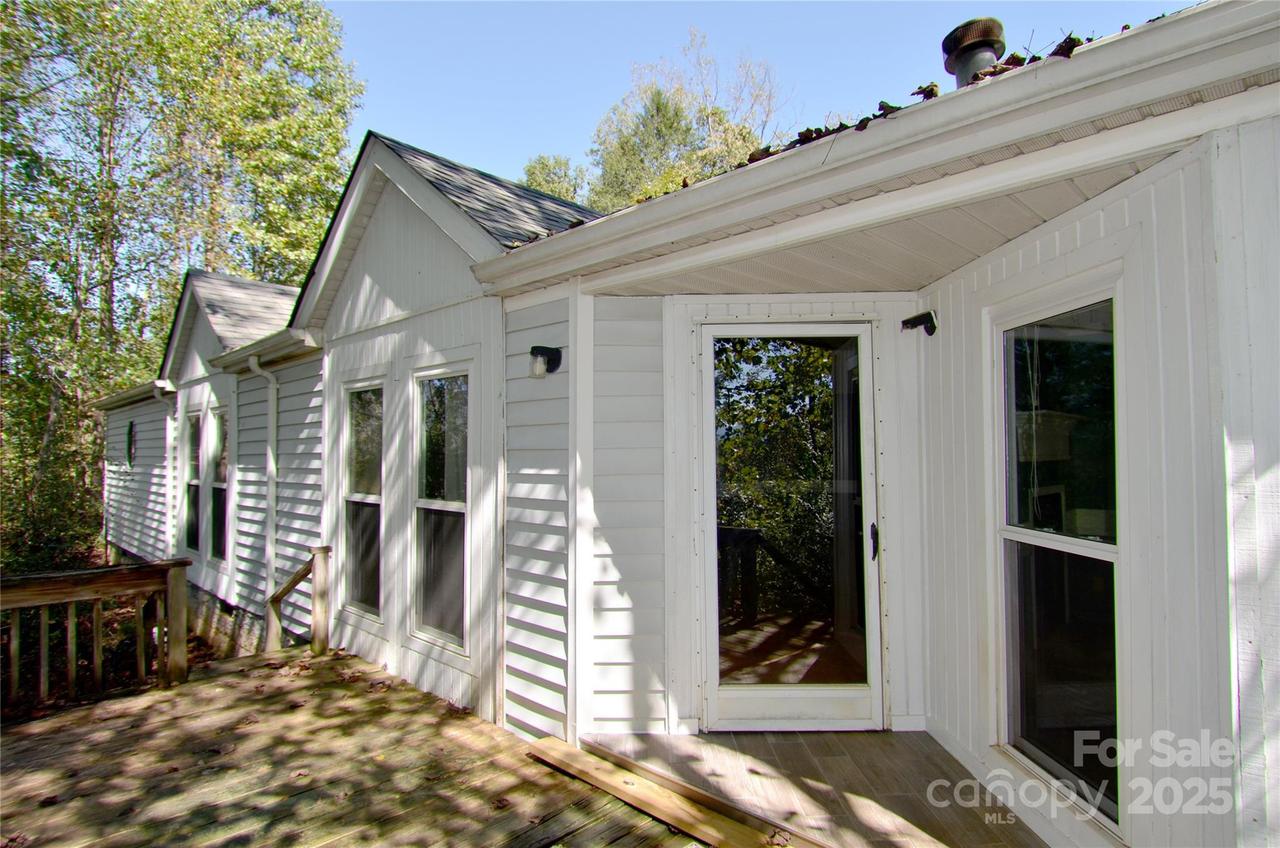 285 Crown Ridge Dr., Marion, NC 28752