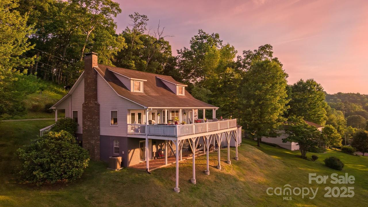 150 Lauren Ln., Franklin, NC 28734