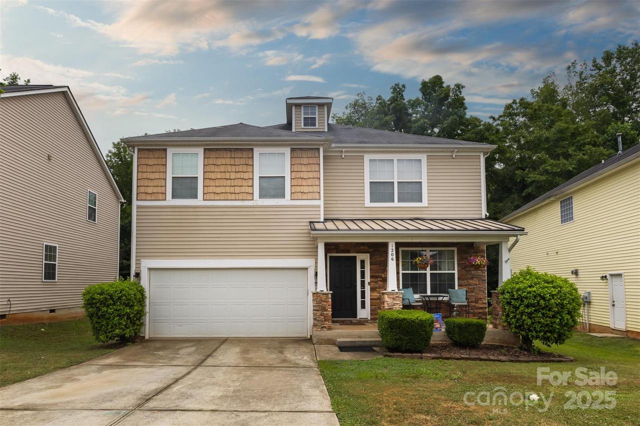 1206 Bottle Brush Ln., Harrisburg, NC 28075