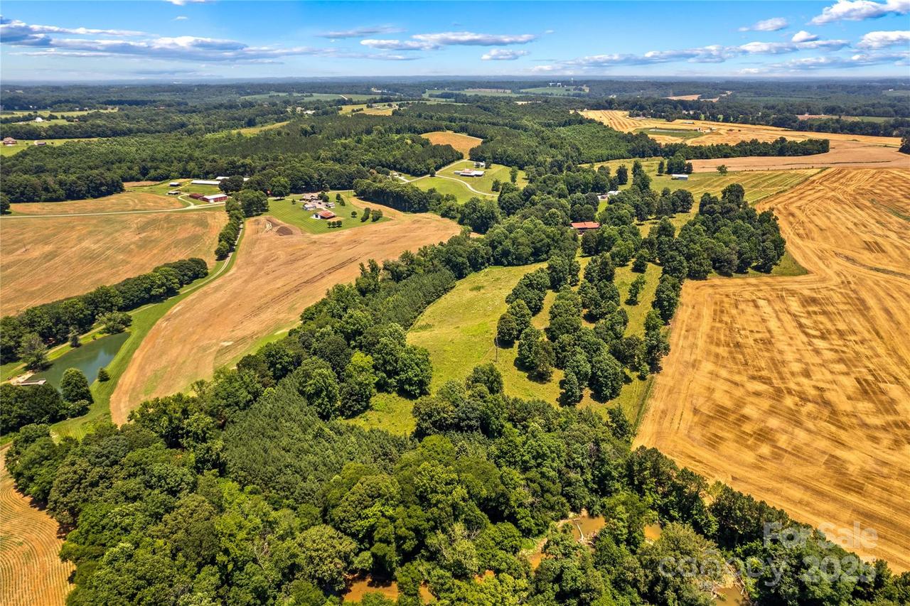 000 J And W Rd., Olin, NC 28660
