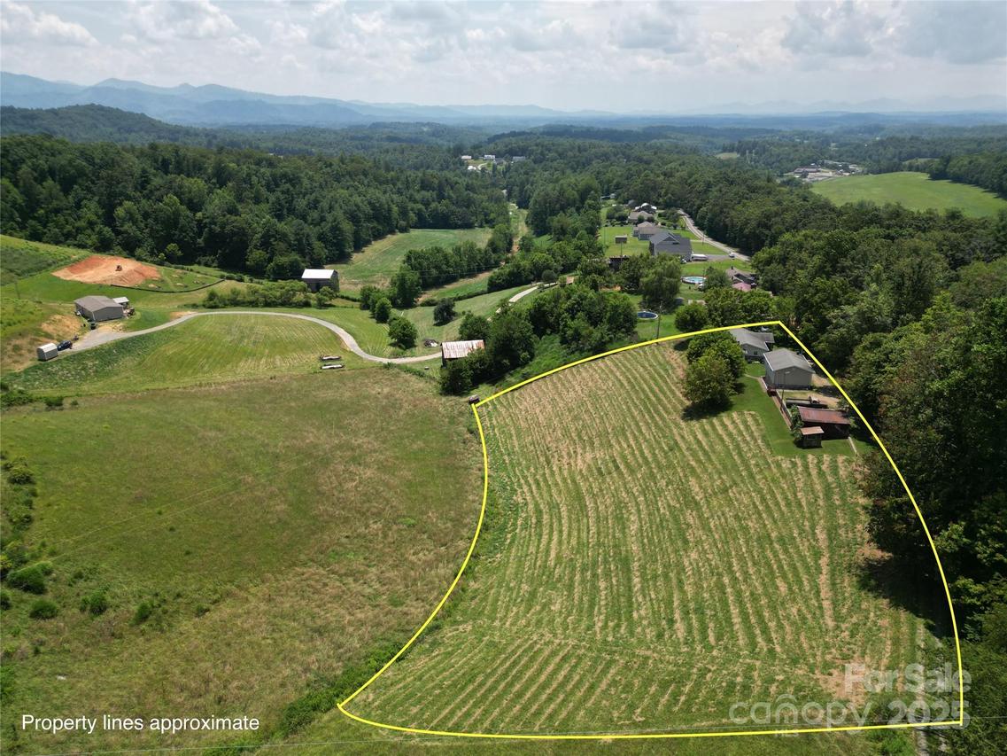 560 Bailey Mountain Rd., Mars Hill, NC 28754
