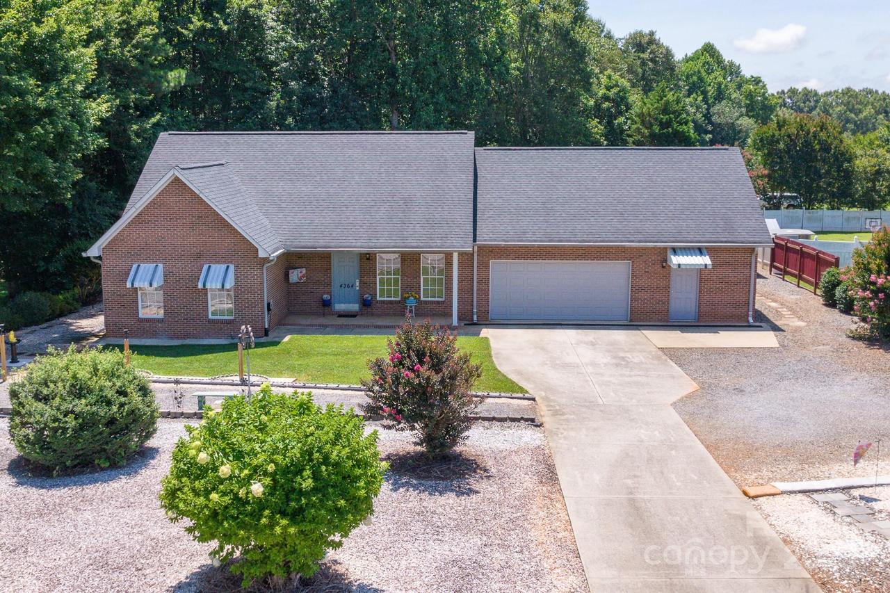4364 White Blossom Tr., Conover, NC 28613