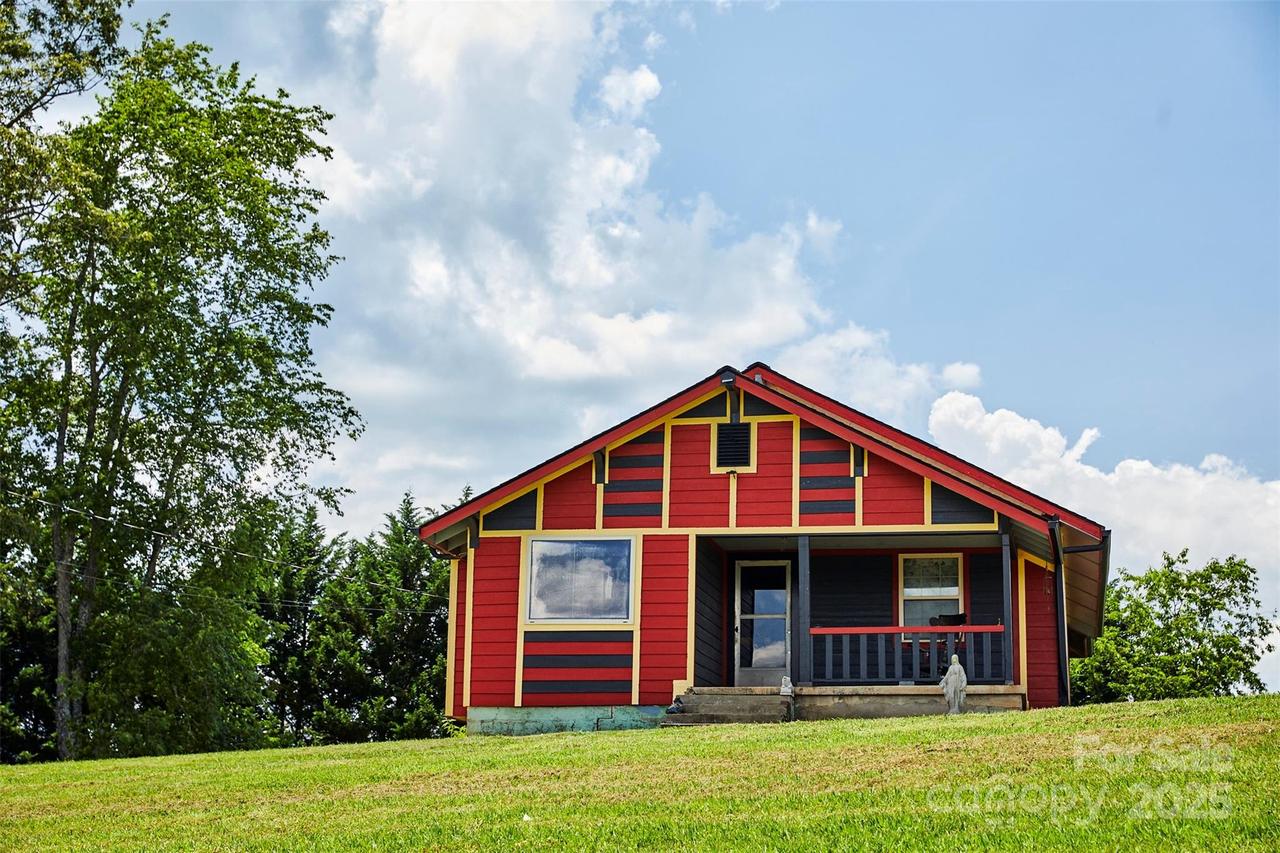 529 Old Newfound Rd., Leicester, NC 28748