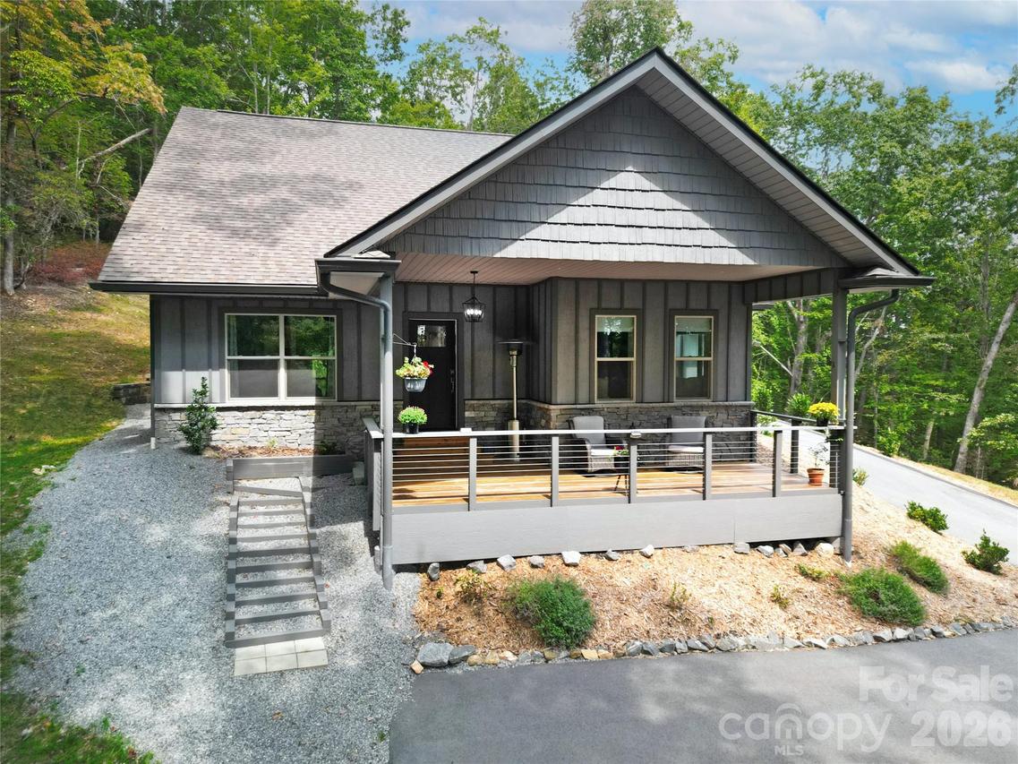 151 Unoga Ct., Brevard, NC 28712