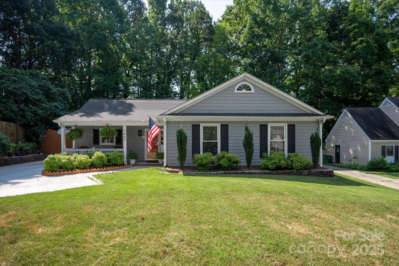 7627 Walnut Wood Dr., Charlotte, NC 28227