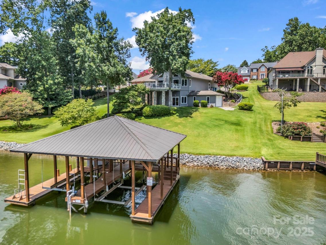 231 Charlotte Ann Ln., Hickory, NC 28601