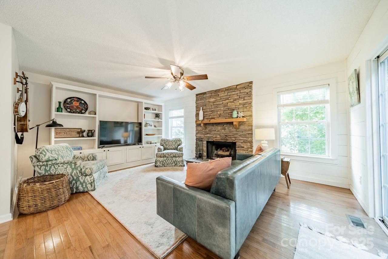 1594 High Ridge Dr., Stanley, NC 28164