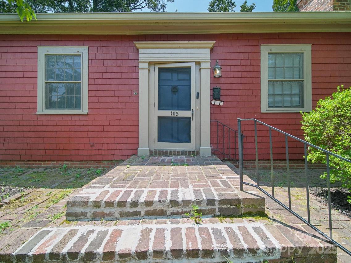105 Edgewood Cir., Concord, NC 28025