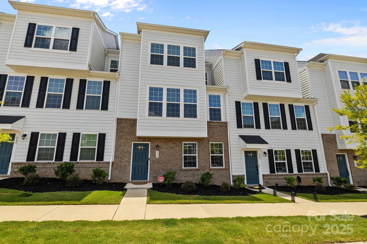 328 Bailey Mills Dr., Matthews, NC 28104