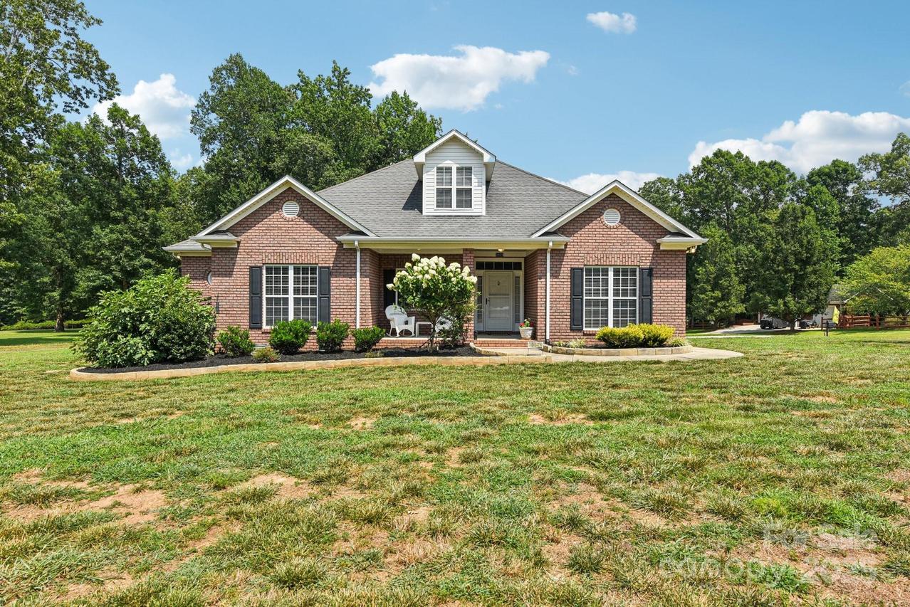 3865 Willow Grove Ln., Concord, NC 28025