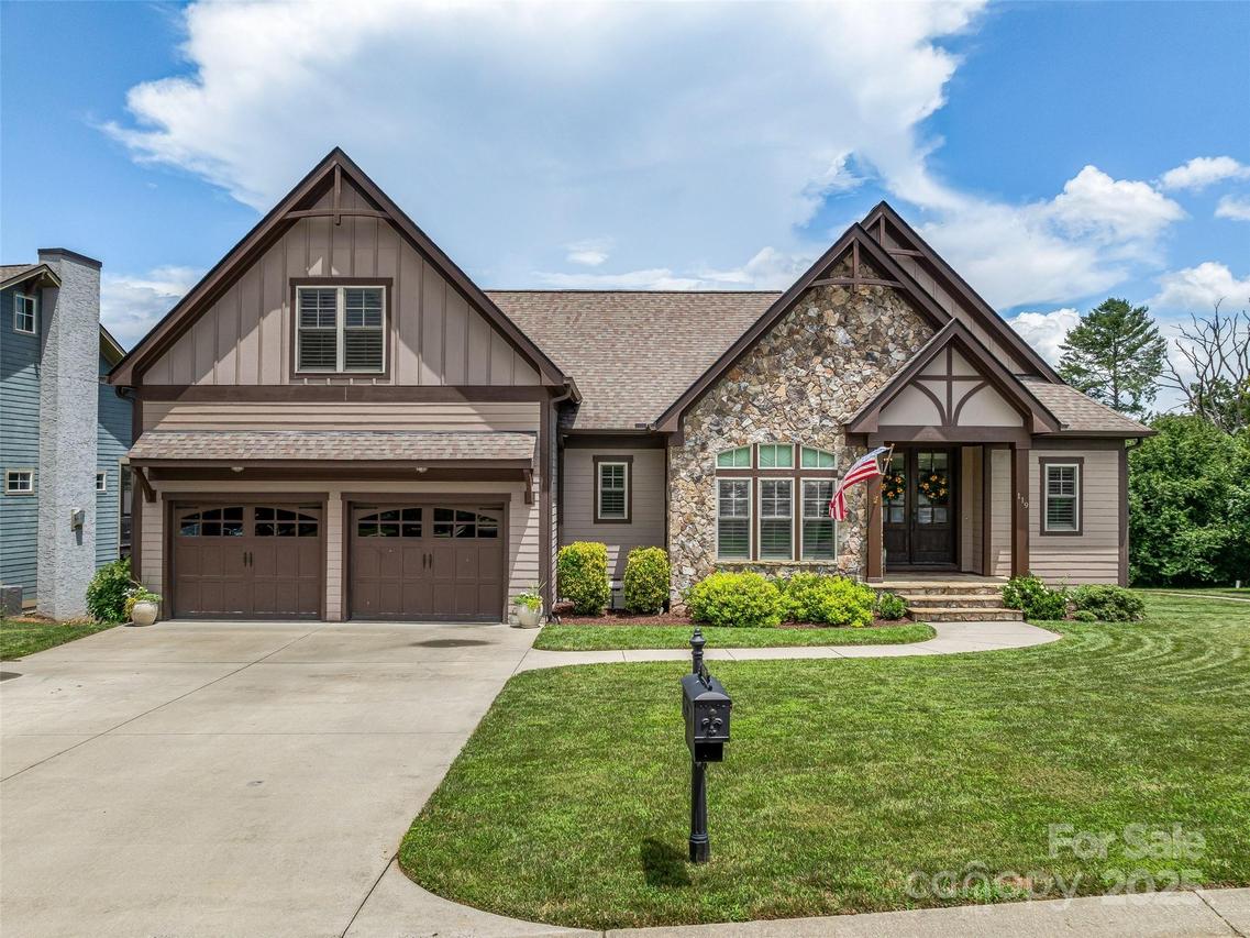 119 Birchbark Dr., Mills River, NC 28759