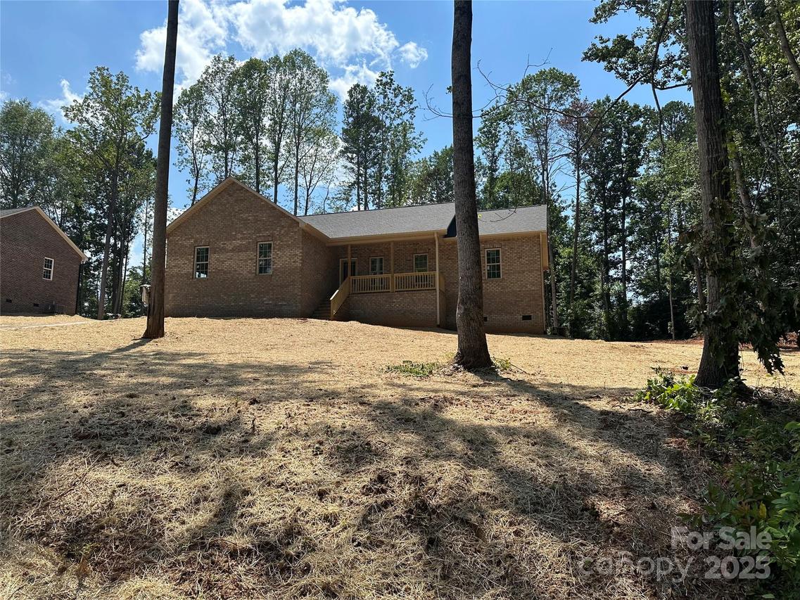 1031 Long Dr., Newton, NC 28658