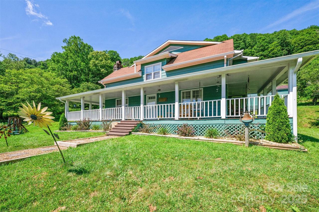 31 Bailey Mathes Farm Ln., Newland, NC 28657