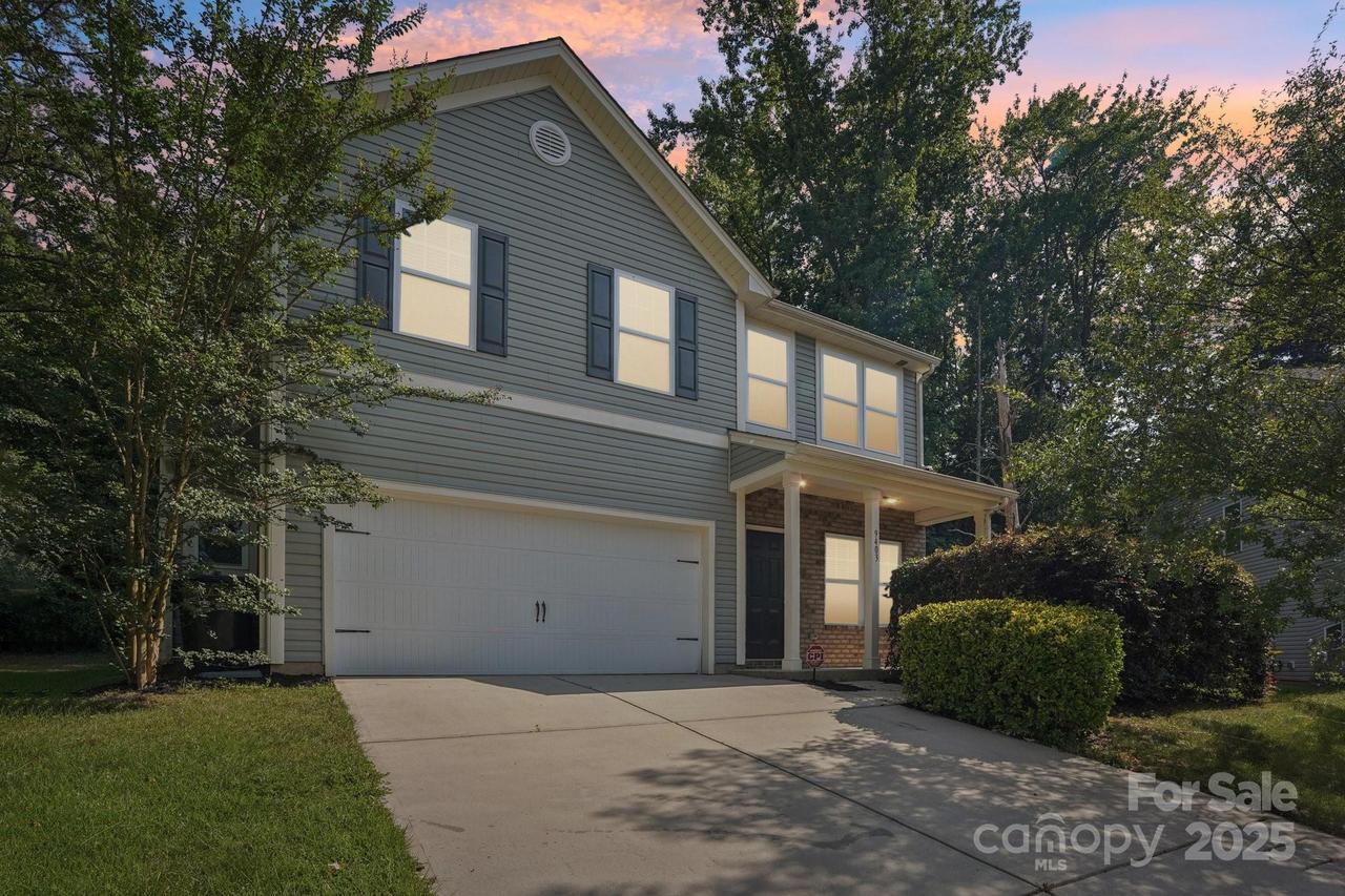 9403 Fernspray Rd., Charlotte, NC 28215