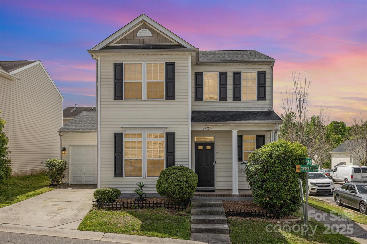 8424 Spirea Ct., Charlotte, NC 28215