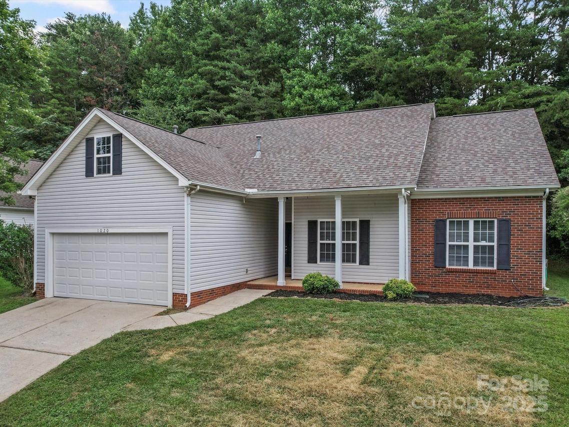 1020 Stinson Glen Ln., Charlotte, NC 28214