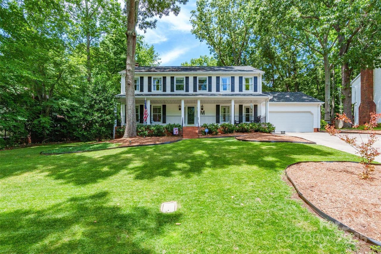 1220 Merribrook Dr., Matthews, NC 28105