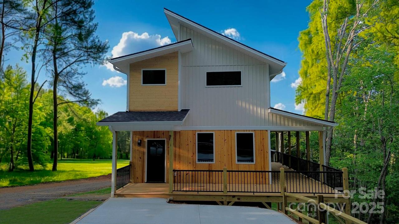 139 Blossom Ridge, Leicester, NC 28748