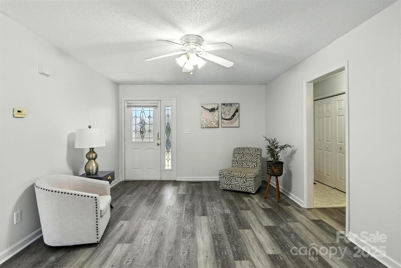 2244 Clearwater Ln., Newton, NC 28658