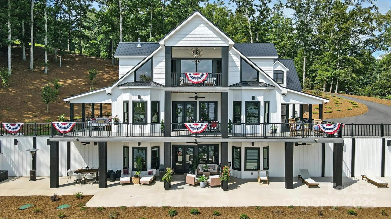 587 Carolina Dr., Troy, NC 27371