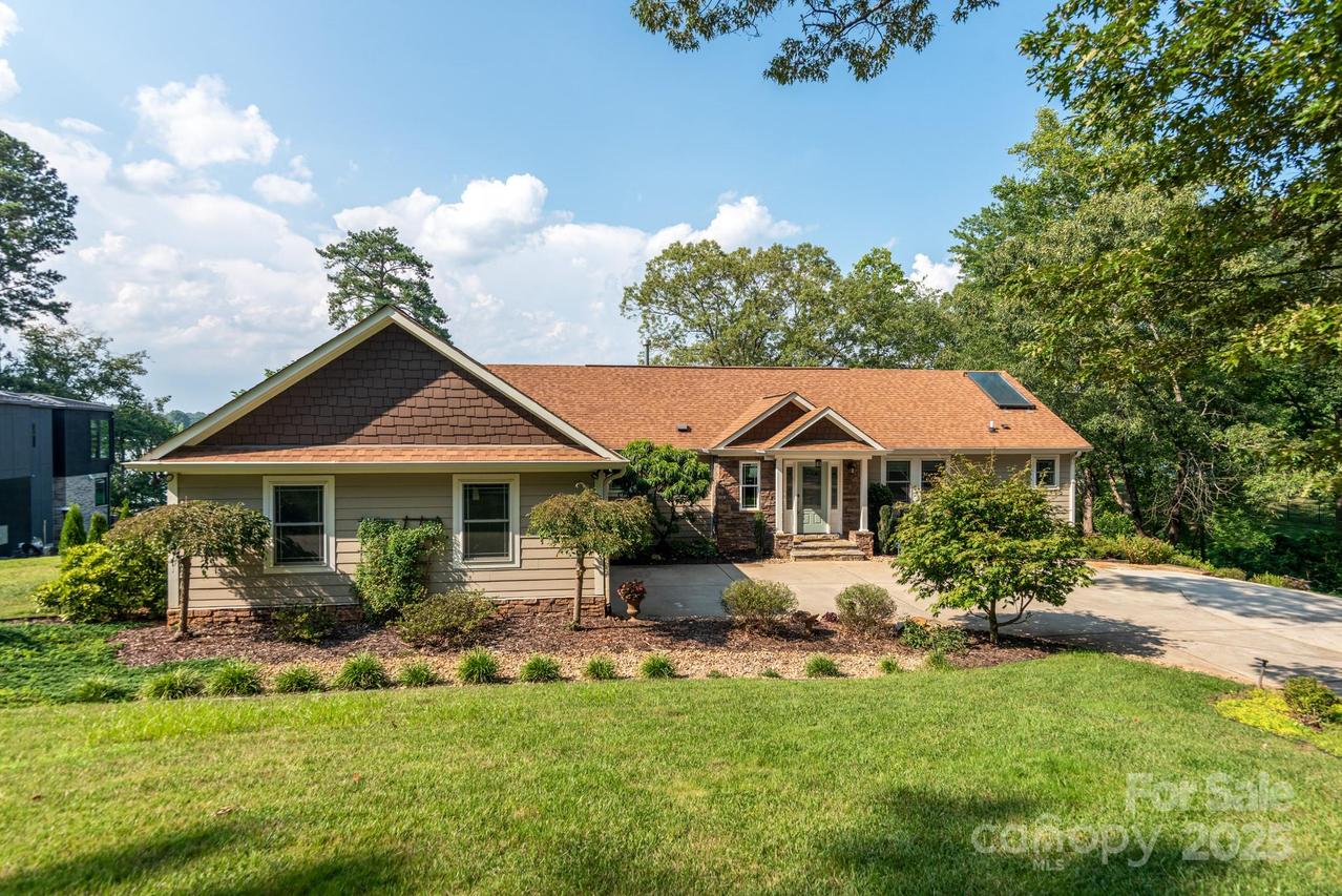 7144 Lynbrook Creek Rd., Denver, NC 28037