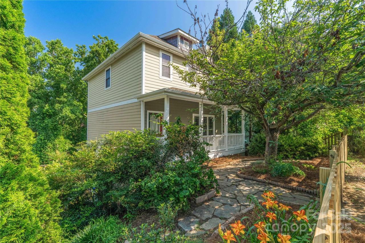 20 Cross Pl. #3, Asheville, NC 28801