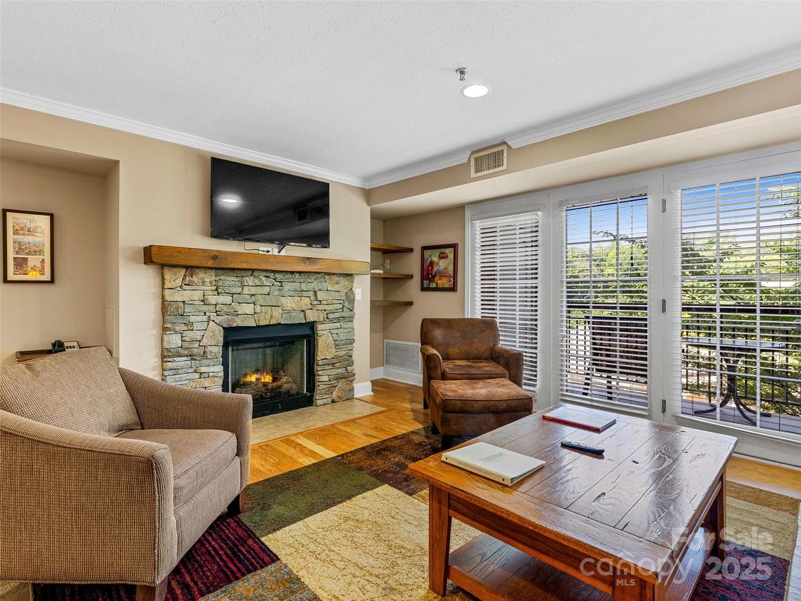 204 Bowling Park Rd., Asheville, NC 28803