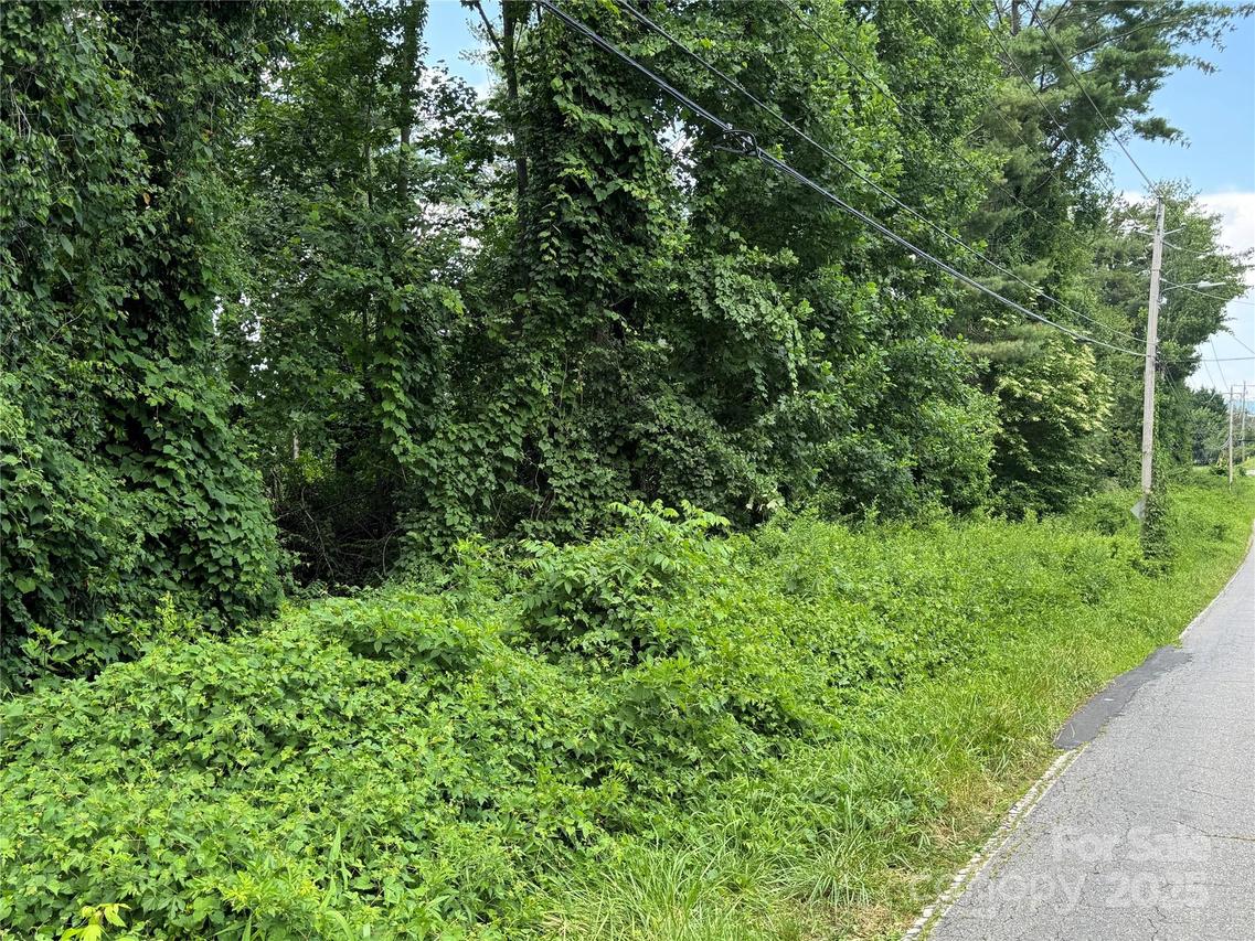 180 Rock Hill Rd., Asheville, NC 28803