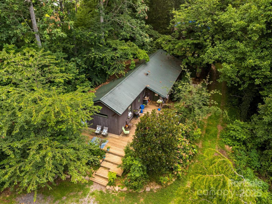17 & 19 Mcgee Hill Rd., Fairview, NC 28730