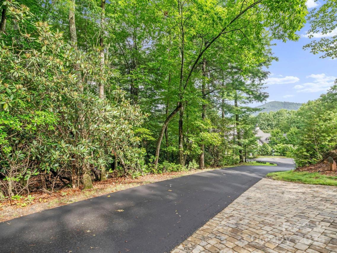 52 Dividing Ridge Tr., Arden, NC 28704